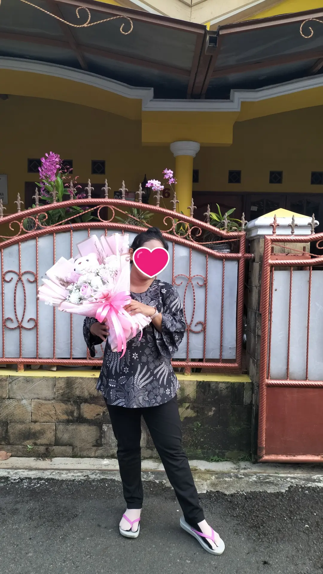 buket bunga mawar pink premium boneka teddy bear pink besar
