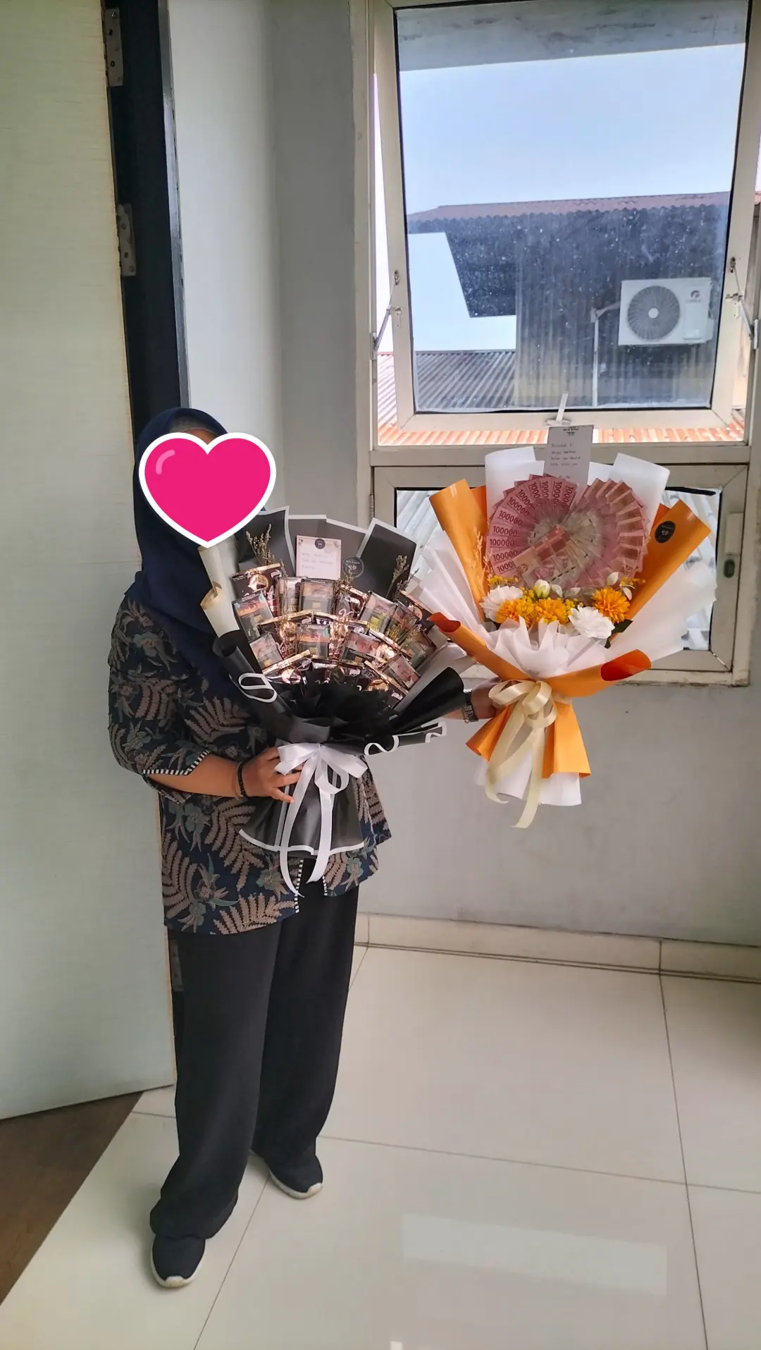 pembeli buket rokok gudang garam signature isi 12 10 pcs
