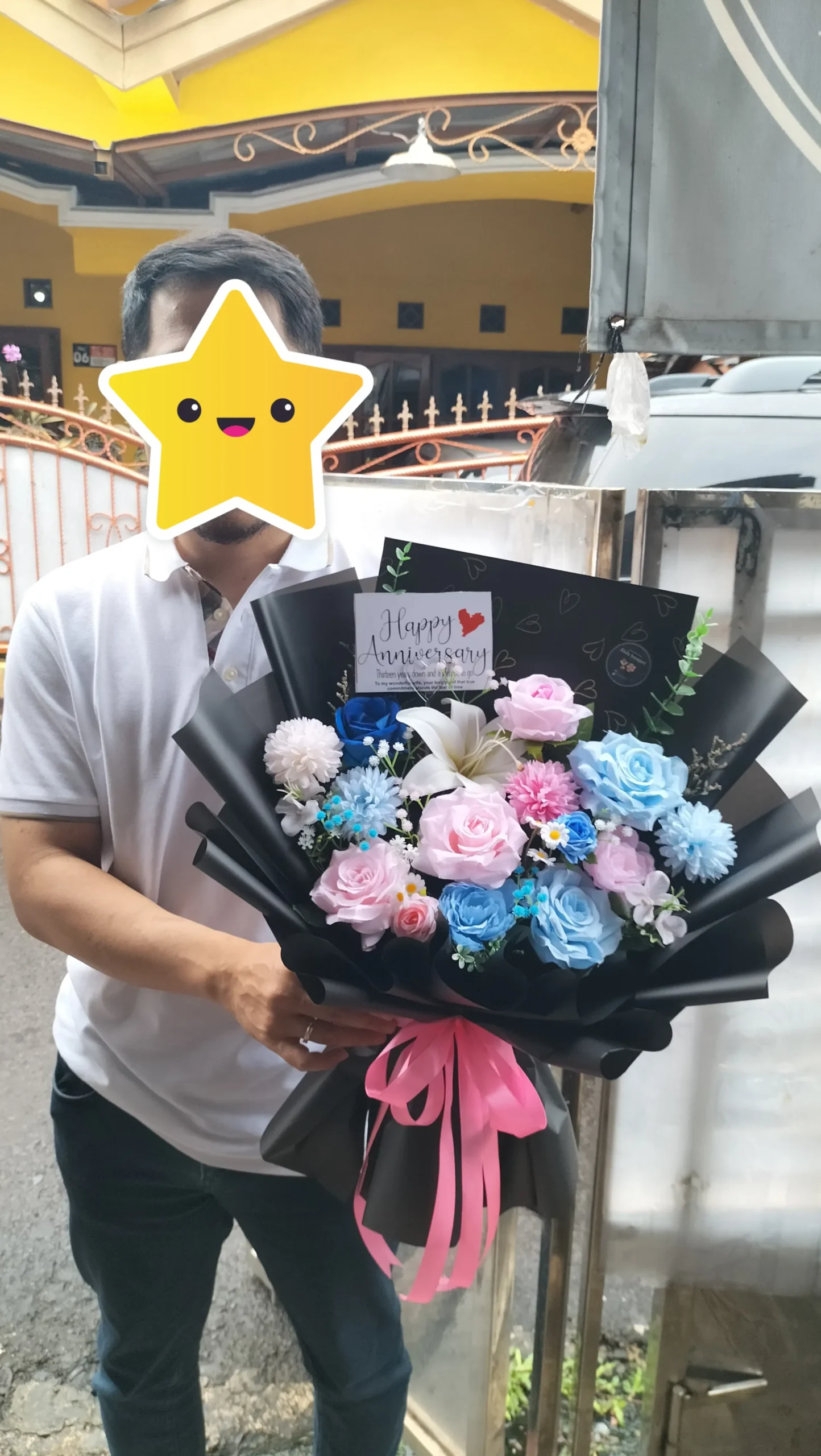 pembeli buket ulang tahun pernikahan di purwokerto mawar biru pink
