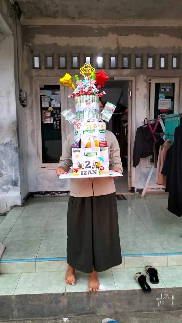 pembeli tower snack promina puff baby crunchies
