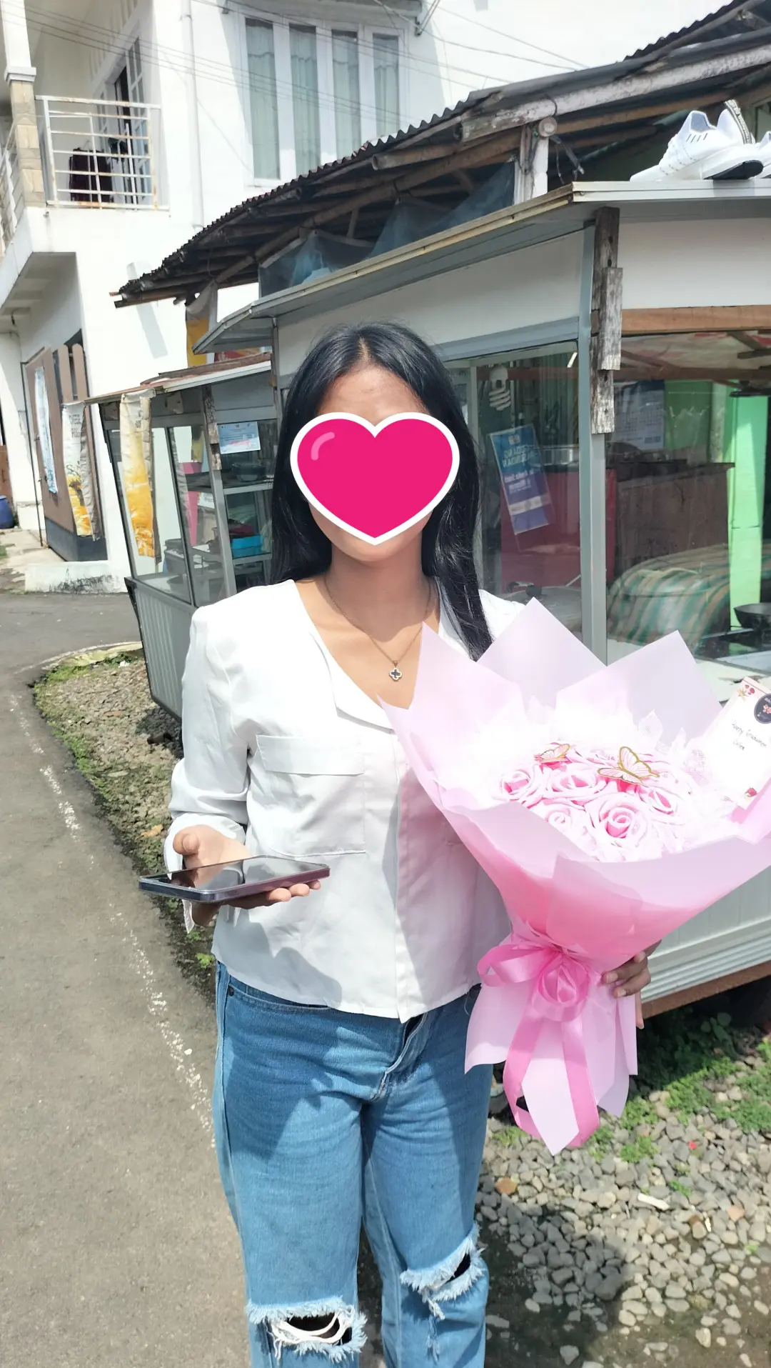 round buket mawar pink bunga satin 12pcs wrapping pink
