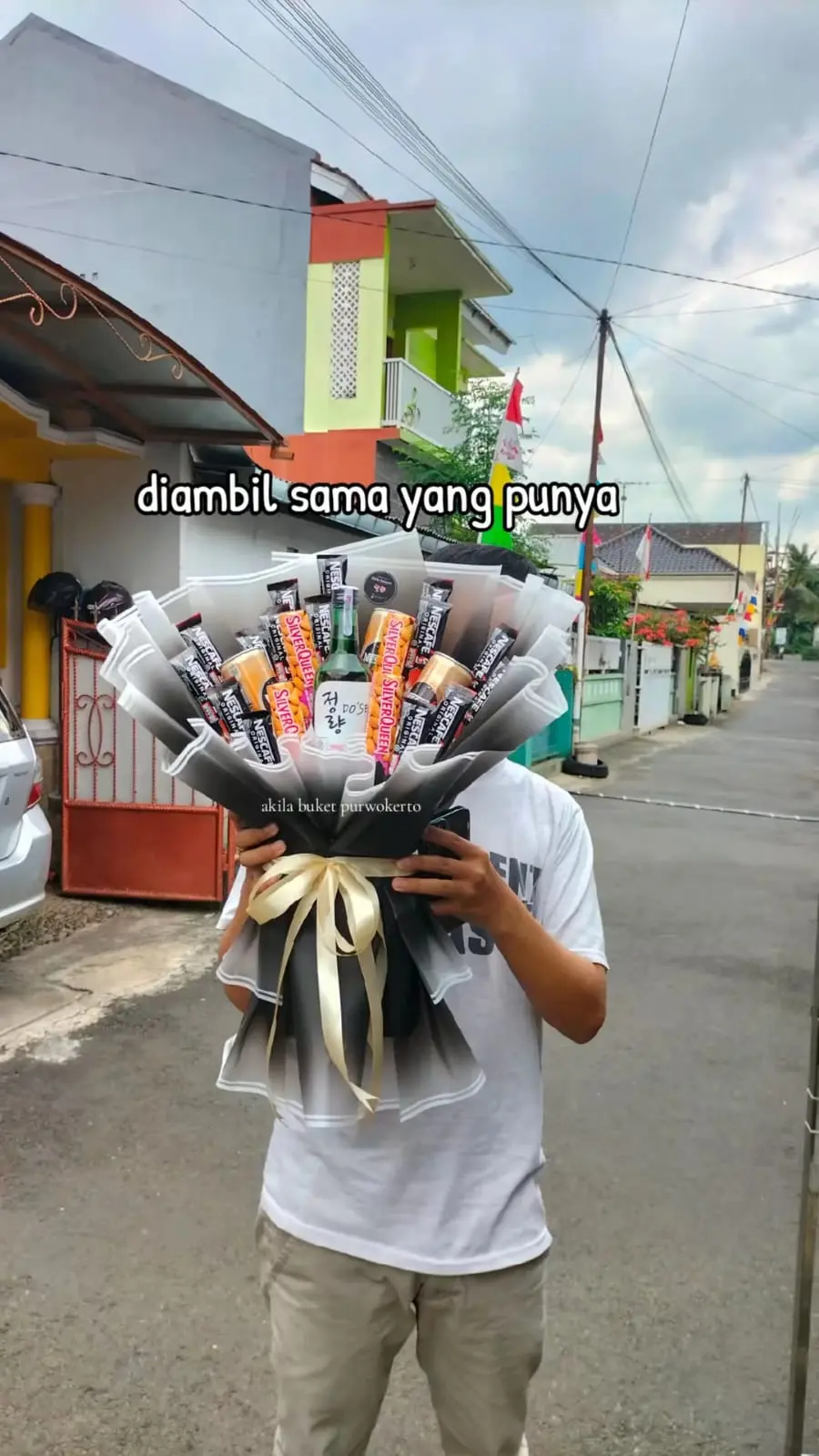 Testimoni ka haikal mengambil pesanan buket snack di Toko AKILA Florist & Buket Purwokerto