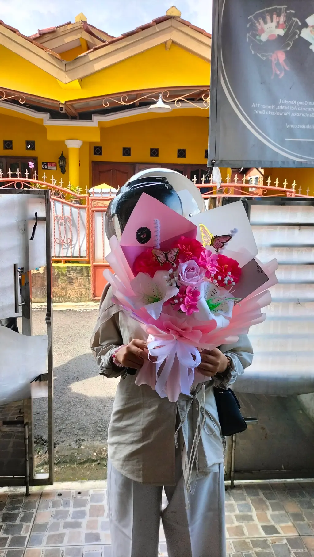 Testimonial pembeli buket bunga mawar pink roseira self pick up di toko AKILA Florist