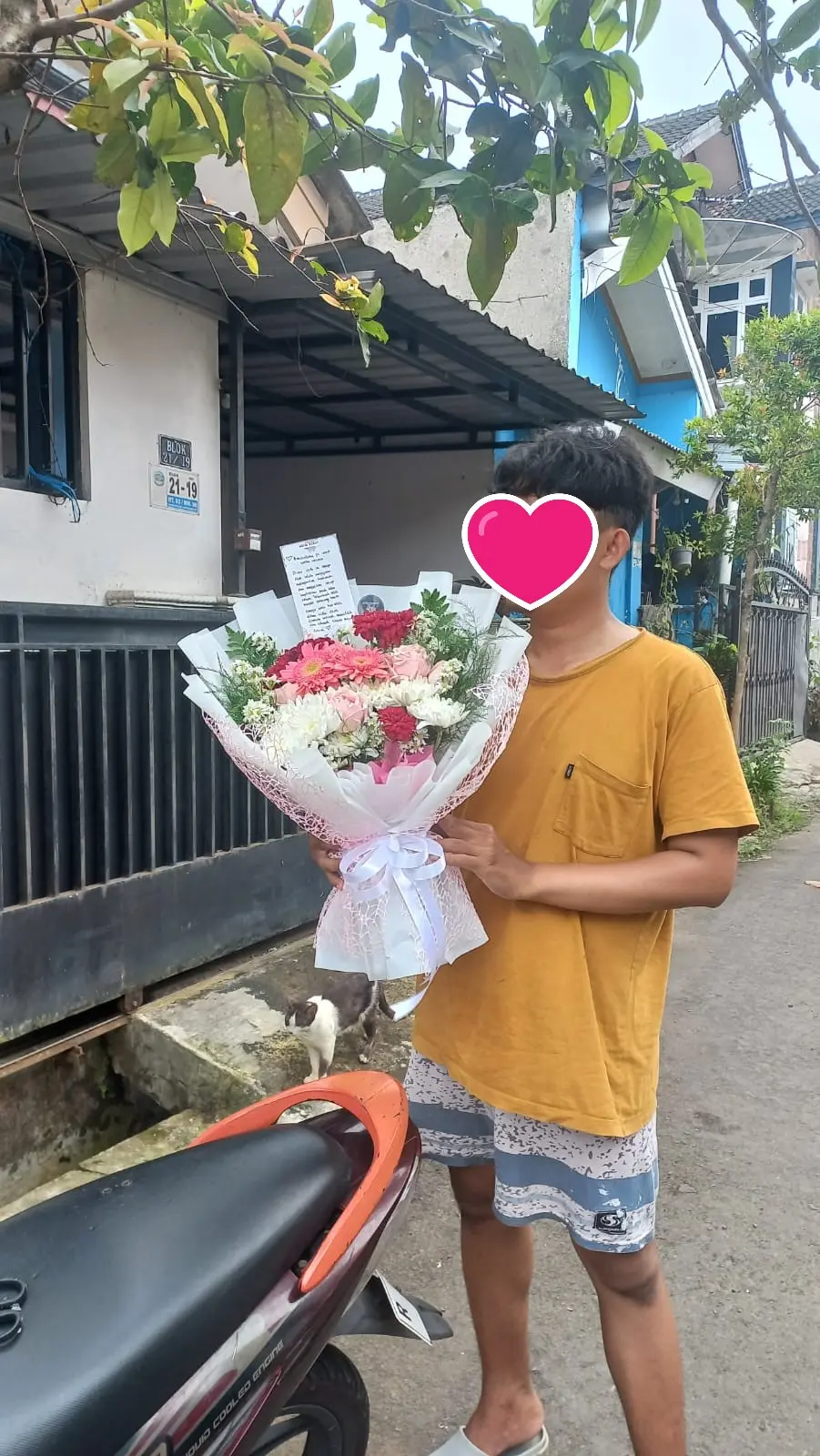 Testimonial buket bunga segar Ka Pamungkas tiba tepat waktu di Perum Griya Satria Mandalatama Purwokerto