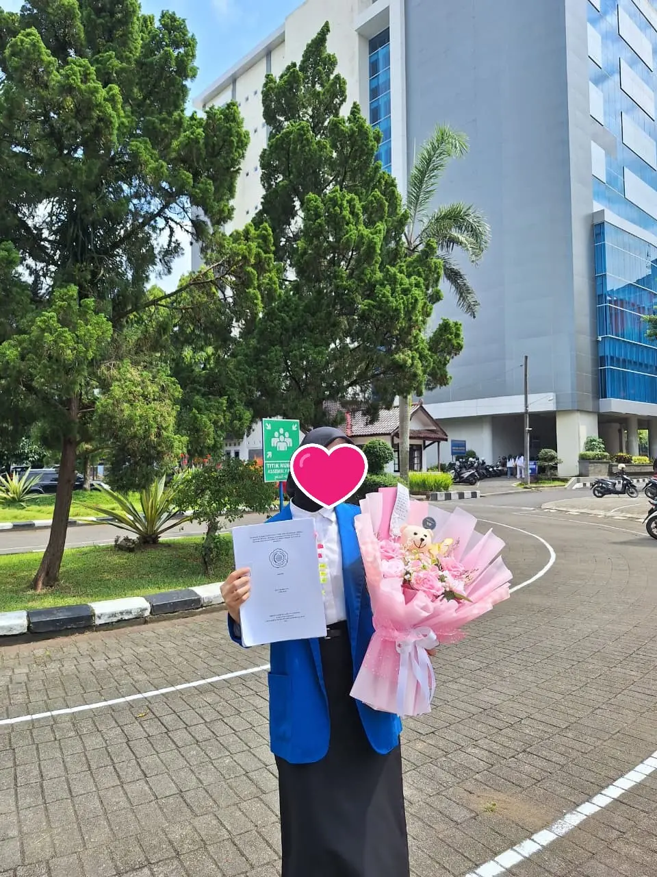 Testimonial pengiriman buket bunga mawar pink Ragazza ke UMP setelah acara Sempro selesai