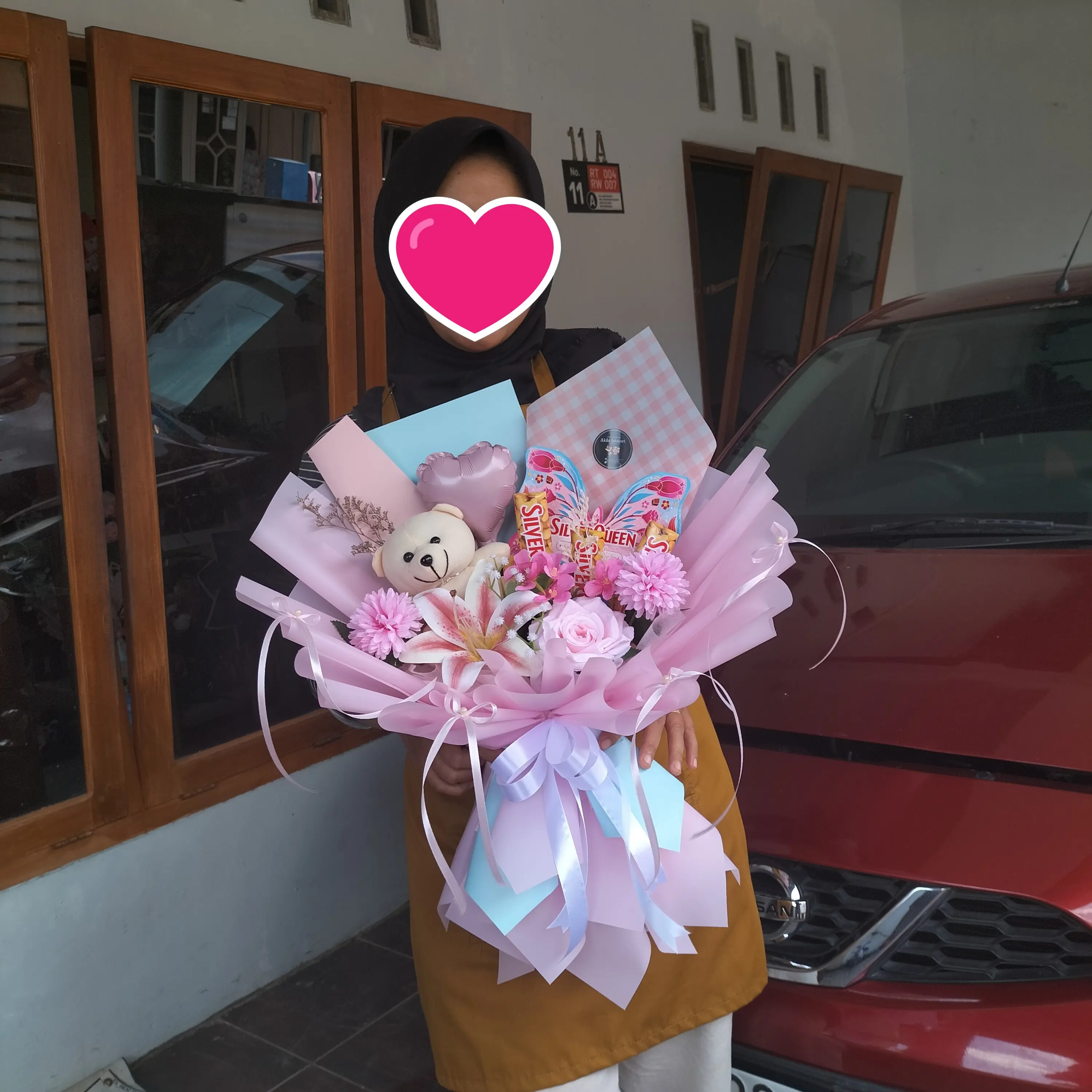 buket valentine wrapping dan bunga nuansa pink bisa kirim alamat penerima area purwokerto