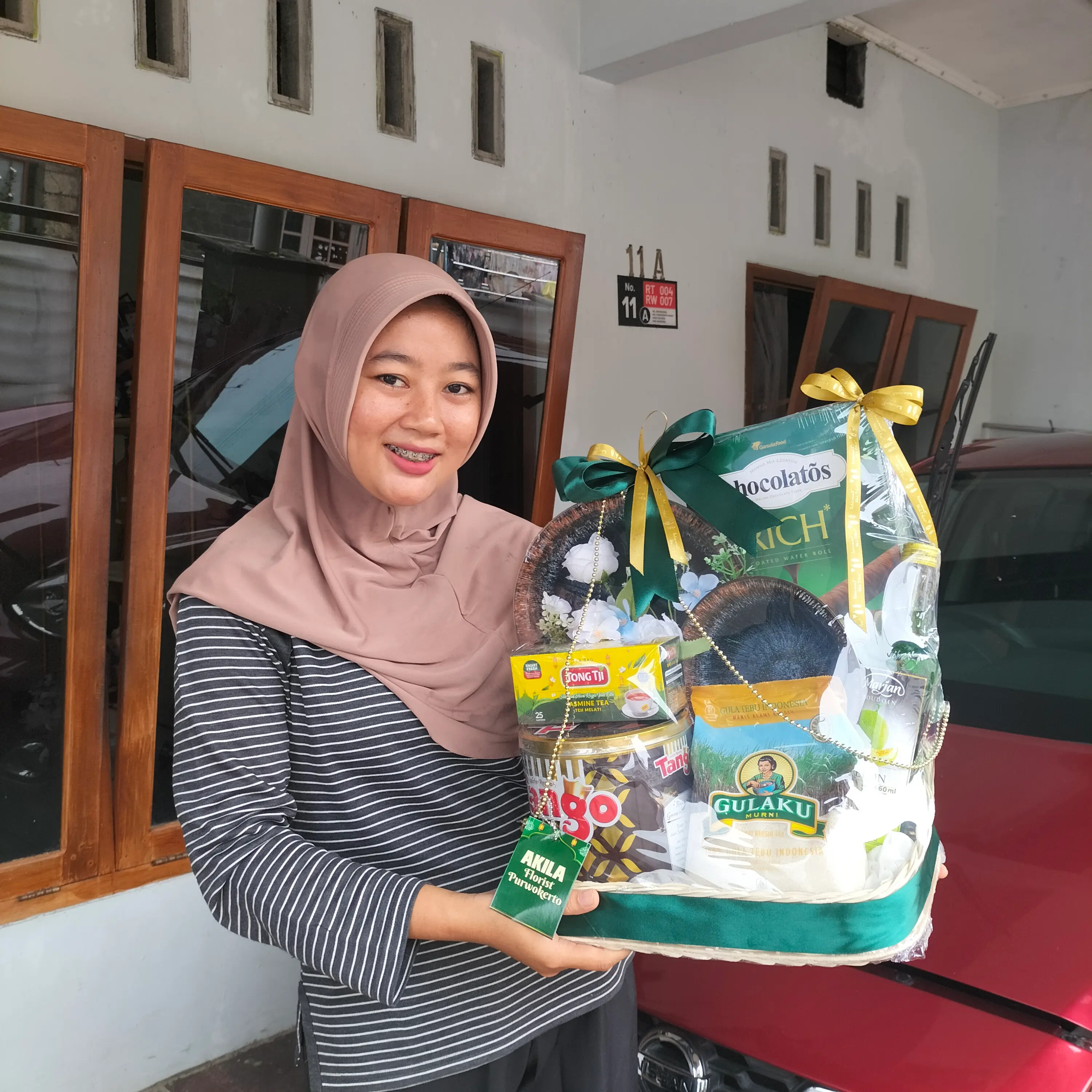 parsel lebaran purwokerto isi pecah belah dan sembako